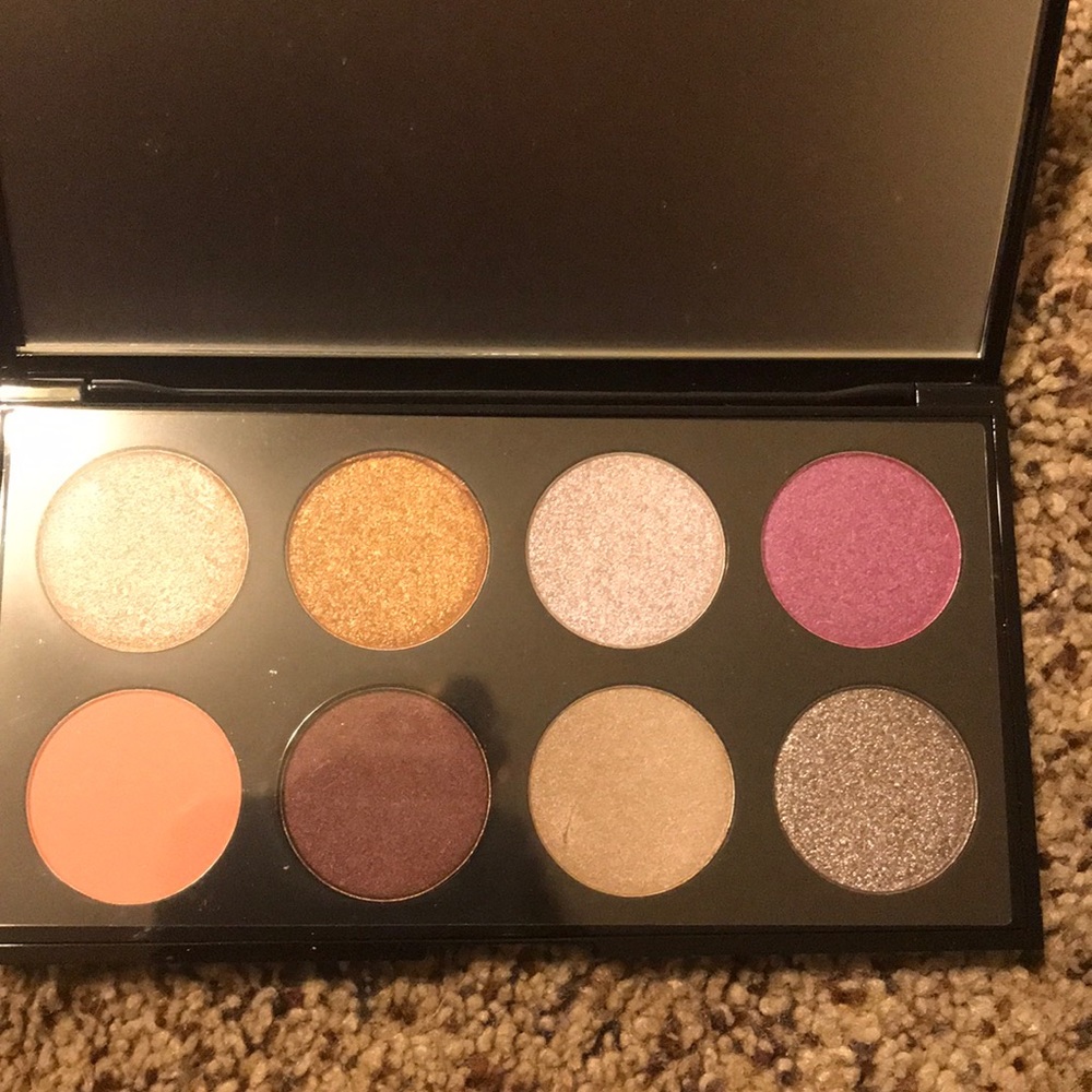 NWT Betty hoop eyeshadow palette